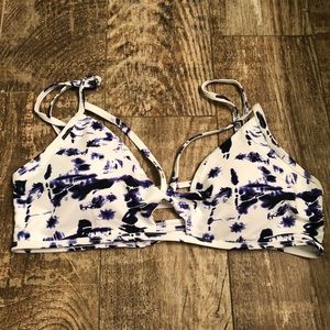 Cupshe bathing suit top
